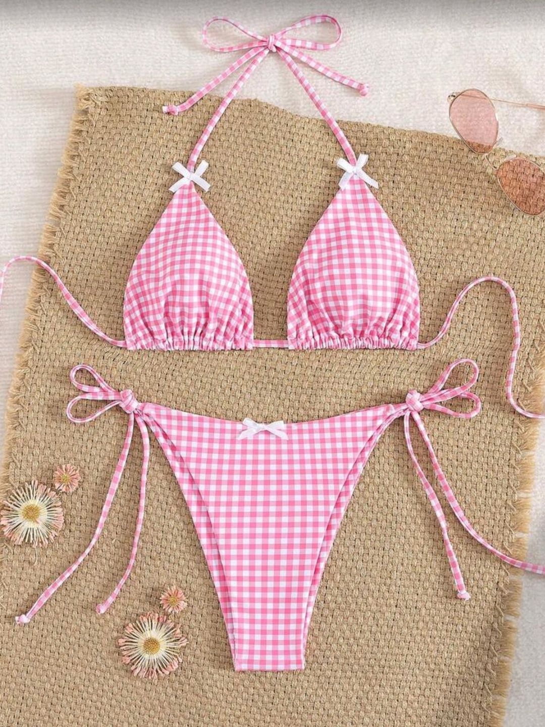 Bikinis y Salidas de Baño