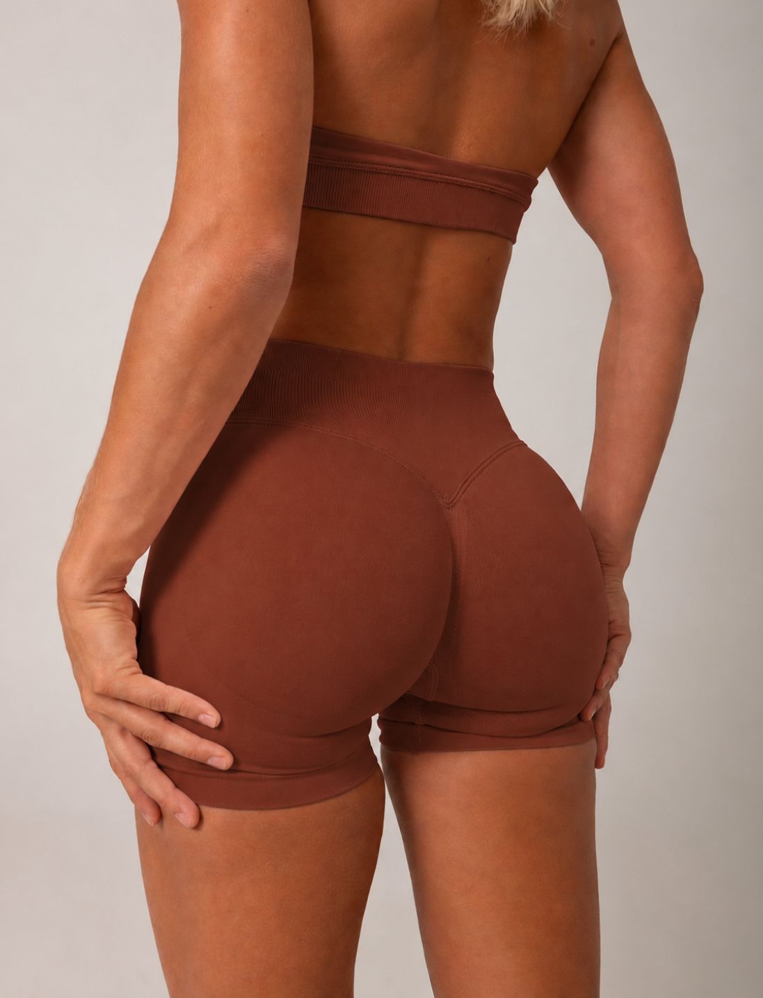 Aura Seamless Heart-Sculpt Shorts
