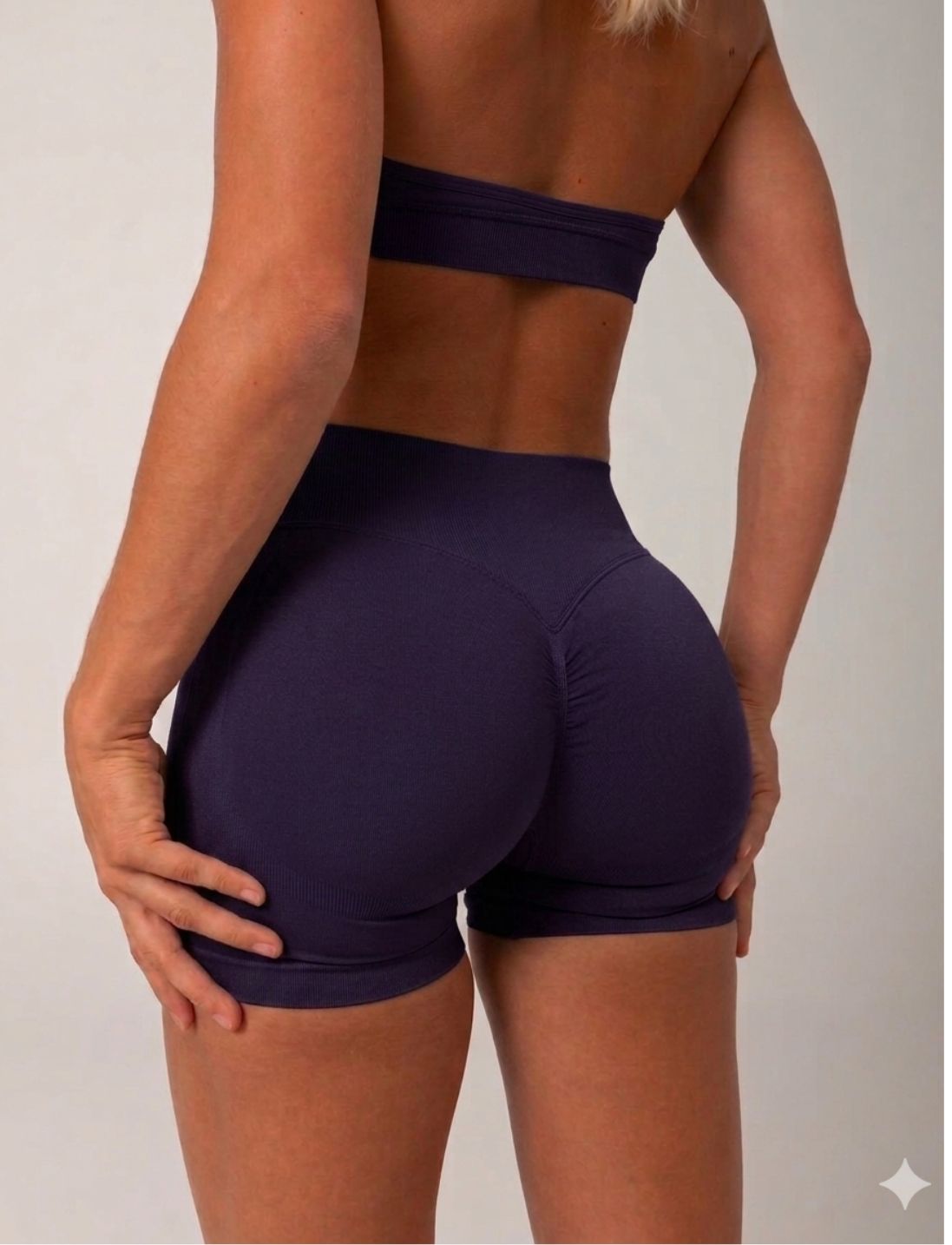 Aura Seamless Heart-Sculpt Shorts